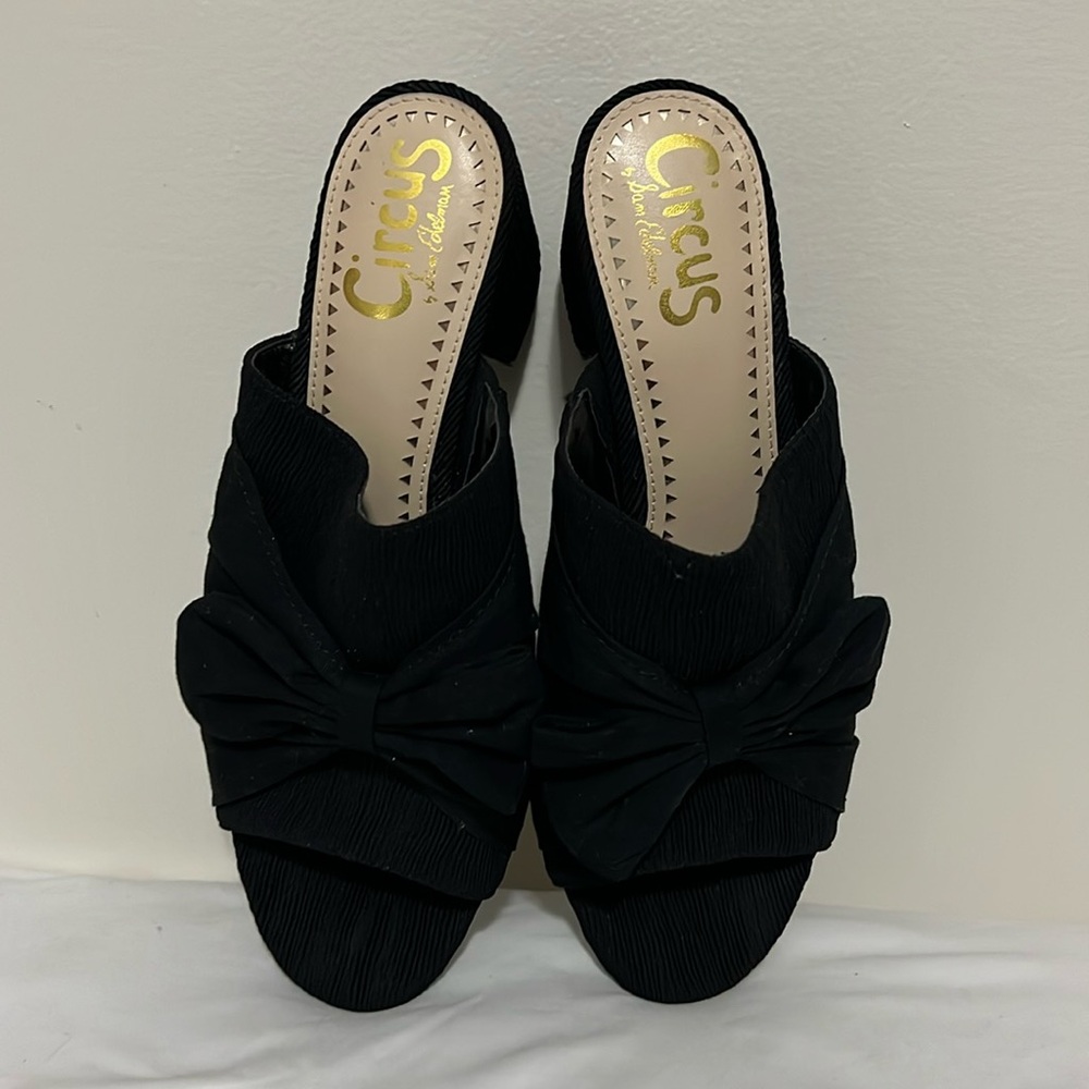 Circus by Sam Edelman “Sydney” black chunky heel fabric sandal in size 9
